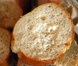 640px-Frenchbread3000ppx